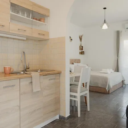 Soléna Di Corfu Dassia (Corfu)